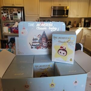 The Monsters Classic Series Key & Card Holder, One Box.